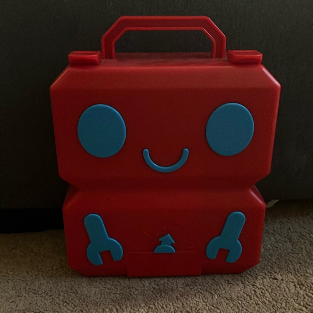 Lakeshore Carry Around Robot Town